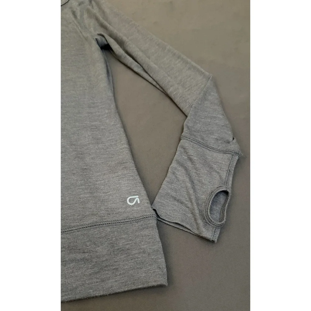 Gap Fit Long Sleeve Shirt Womens Size Small Blue Open Back Activewear Fitted Top